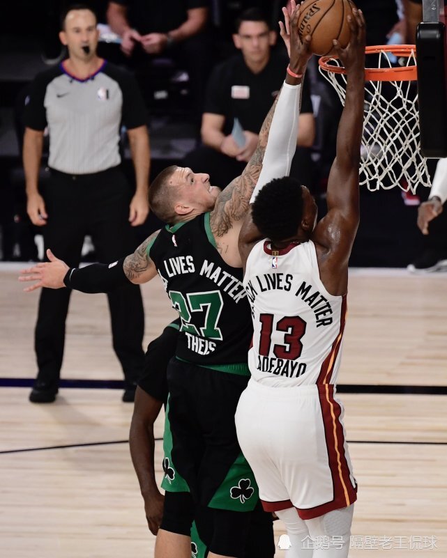 青岛队逆转浙江队，塔图姆惊艳四座