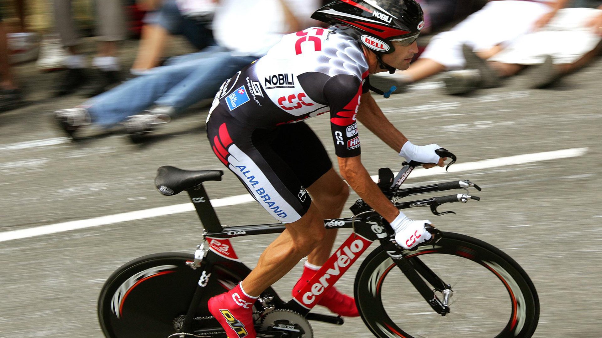 双线破壁，爵士争冠战中力克广东，福格刷新纪录成就季后赛唯一性