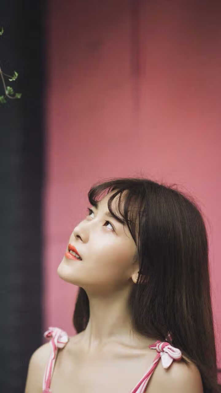 草皮上的交响乐，当体系轰鸣遇见独奏家的光